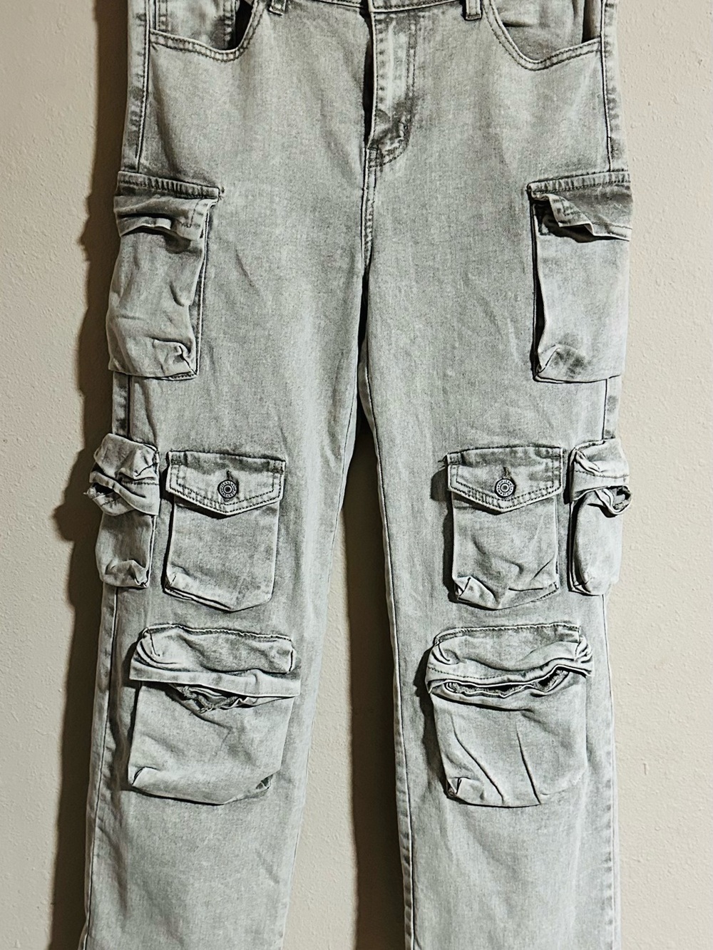 VIP Jeans Relaxed Cargo Jeans in Washed Light Gray